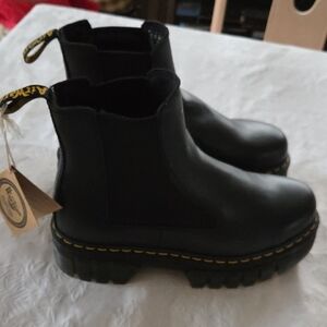 Dr Martens Audrick Chelsea.  Black Leather.  Euro 43 (Men9.5/Women11)